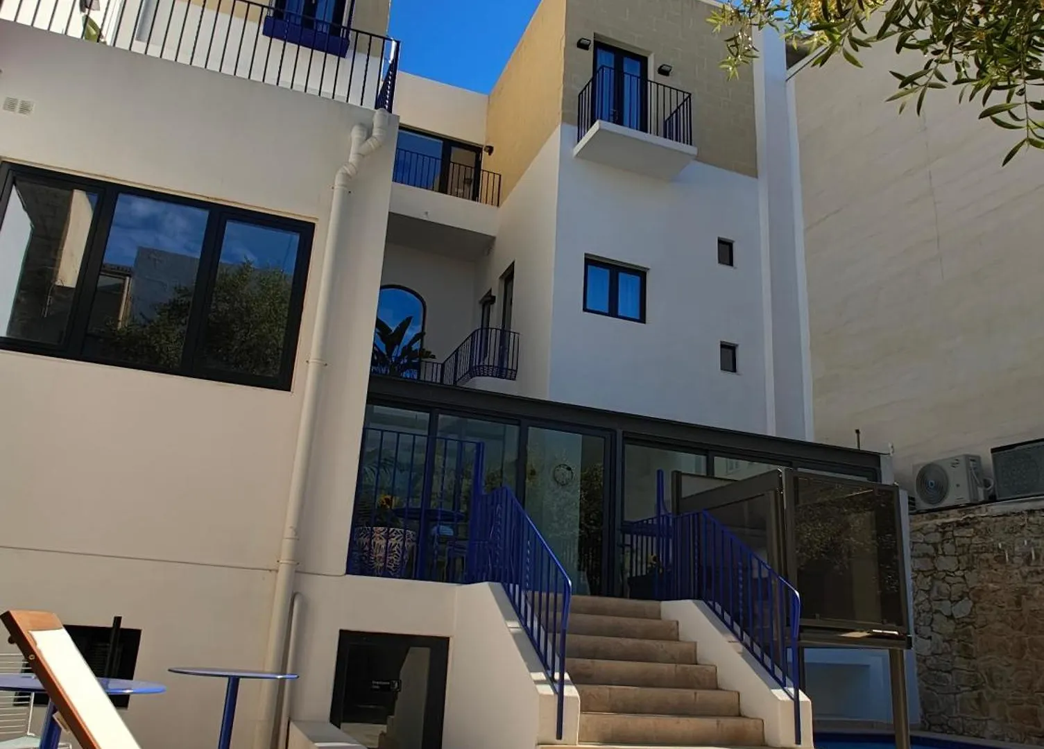 Alba Hotel